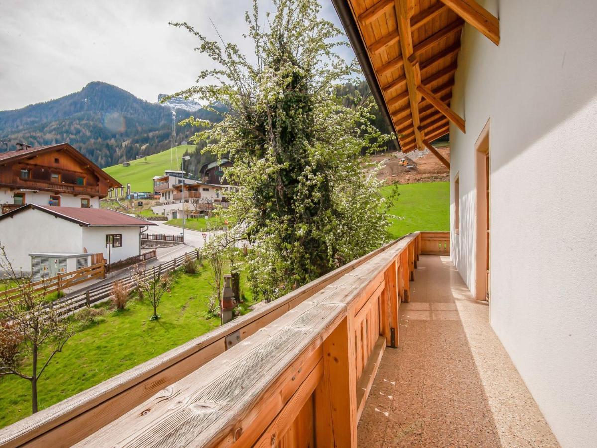 Attractive Apartment In Hainzenberg With Ski Room Екстериор снимка