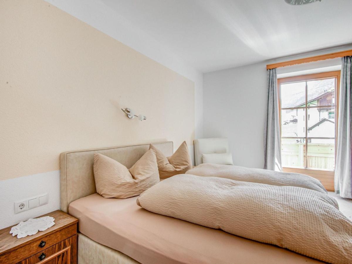 Attractive Apartment In Hainzenberg With Ski Room Екстериор снимка