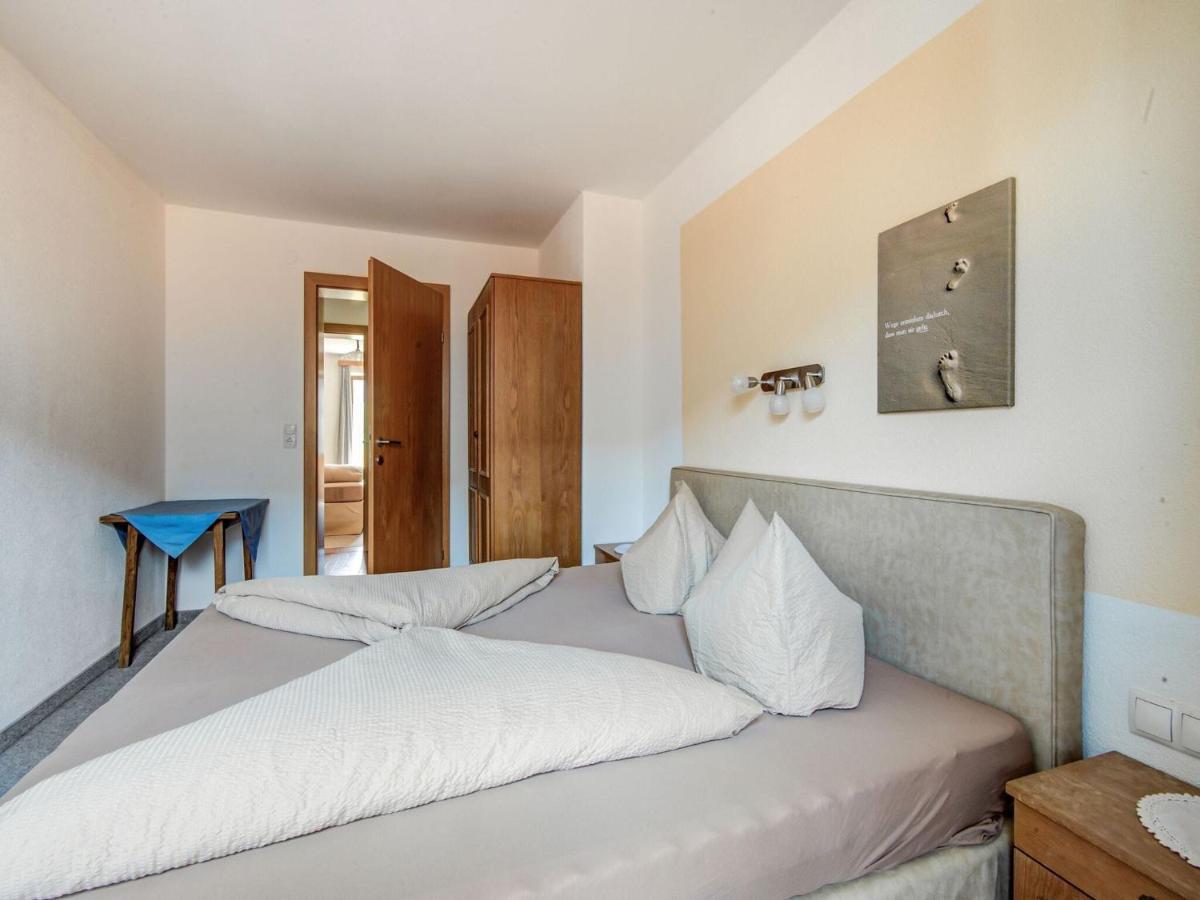 Attractive Apartment In Hainzenberg With Ski Room Екстериор снимка